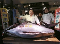 Bluefin tuna goes for $632,000 in 1st Tsukiji auction of '17 