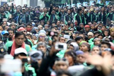 Drivers threaten to hit street if proposed fare rejected