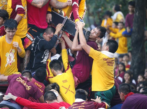 Huge Catholic procession held under heavy security in Manila