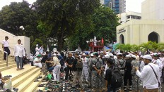 FPI members set to stage rally at police headquarters