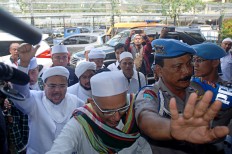 FPI leader Rizieq Shihab questions suspension of Twitter accounts