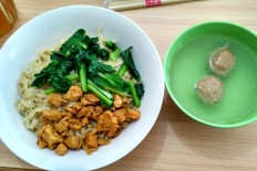 Bakmi rebus (boiled noodles) at Bakmi Villa