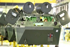 Defense Ministry shows off locally made weapons