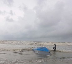 Nine missing after Indonesia boat accident