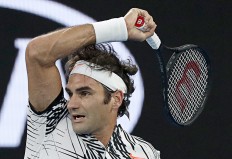 Federer beats Nadal in Australian final to win 18th major 