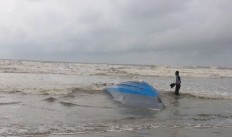 Fishing boat capsizes in Thousand Islands