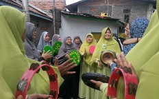 Agus gets warm welcome from ‘majelis taklim’ 