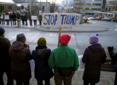 Immigration order playing well to Trump's fans around nation 