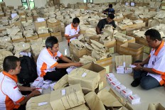 Bekasi regent candidates promise smoother traffic