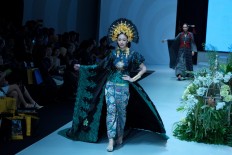Designers preserve local crafts in Indonesia Fashion Week 2017