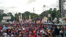 Ahok supporters flock event featuring Slank, Megawati