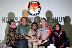  Voters warned off coming to polling stations wearing campaign attributes