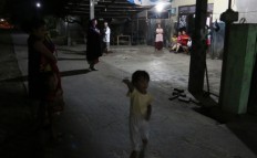 Strong quake strikes off Indonesia's Sumatra, no tsunami risk