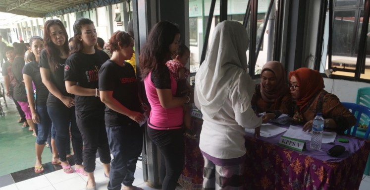 Hundreds of inmates at Pondok Bambu Women's Penitentiary cast their votes