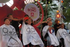 Celebrities go bald to raise awareness of childhood cancer