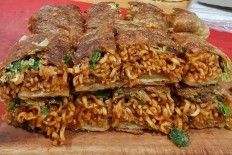 When two food trends collide: Martabak Samyang