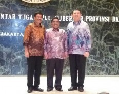 Sumarsono returns to City Hall as acting governor