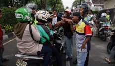 Regions told to issue regulations on ‘ojek’