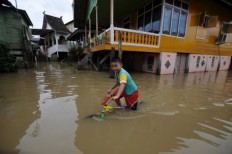 Numerous villages flooded in Jambi