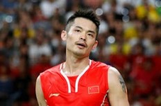 Lin Dan ousted by Chinese teammate in All England semis