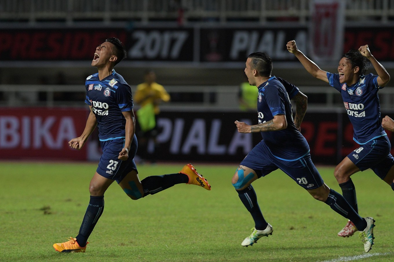 Image result for Arema Malang VS Pusamania Borneo FC