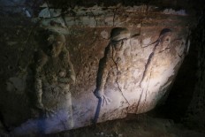 Ancient palace revealed under destroyed Mosul shrine 