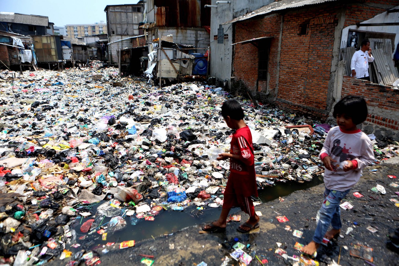 Jakarta Expects 1,000 RW To Establish Waste Banks - City - The Jakarta Post