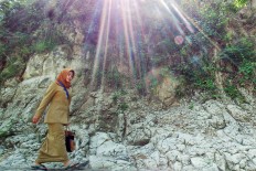 When death lurks in disaster-hit areas, midwives come to save the day