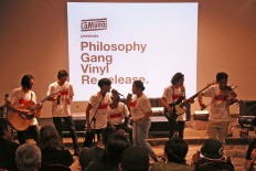 Friends, fans pay homage to rock legend Harry Roesli 