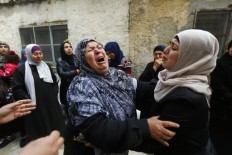 Israeli rights group: Troops seize Palestinian boy 