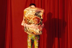 Netizens ridicule Balenciaga's $4,900 tote that looks like a blanket bag