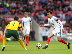 Defoe scores on return for England in front of ill friend&nbsp;