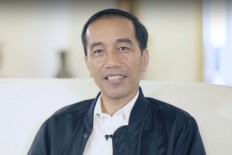 Jokowi hosts bicycle giveaway on Facebook
