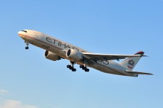 Etihad to provide COVID-19 insurance to passengers to boost travel confidence