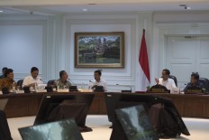 Jokowi asks ministers to ensure food, security, transportation for Idul Fitri   