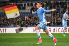 Lazio into Cup final with 4-3 aggregate win over Roma