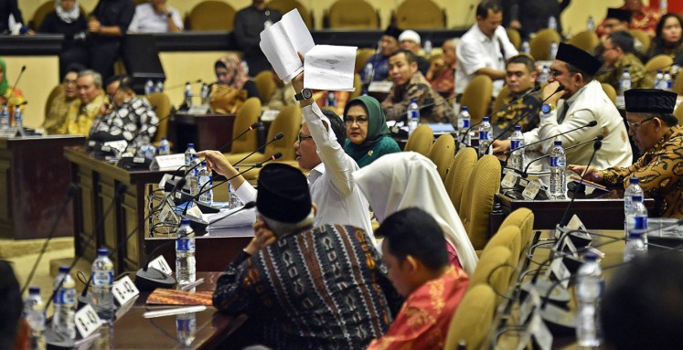 Indonesia's DPD plenary session turns ugly