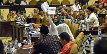 Indonesia's DPD plenary session turns ugly