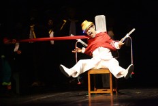 'Hakim Sarmin': Mediocre satire with no integrity