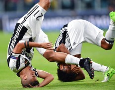 Dybala nets 2 as Juve beats Barcelona 3-0 in Champs League 