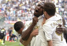 Late leveler sees Milan snatch 2-2 draw at Inter in new era