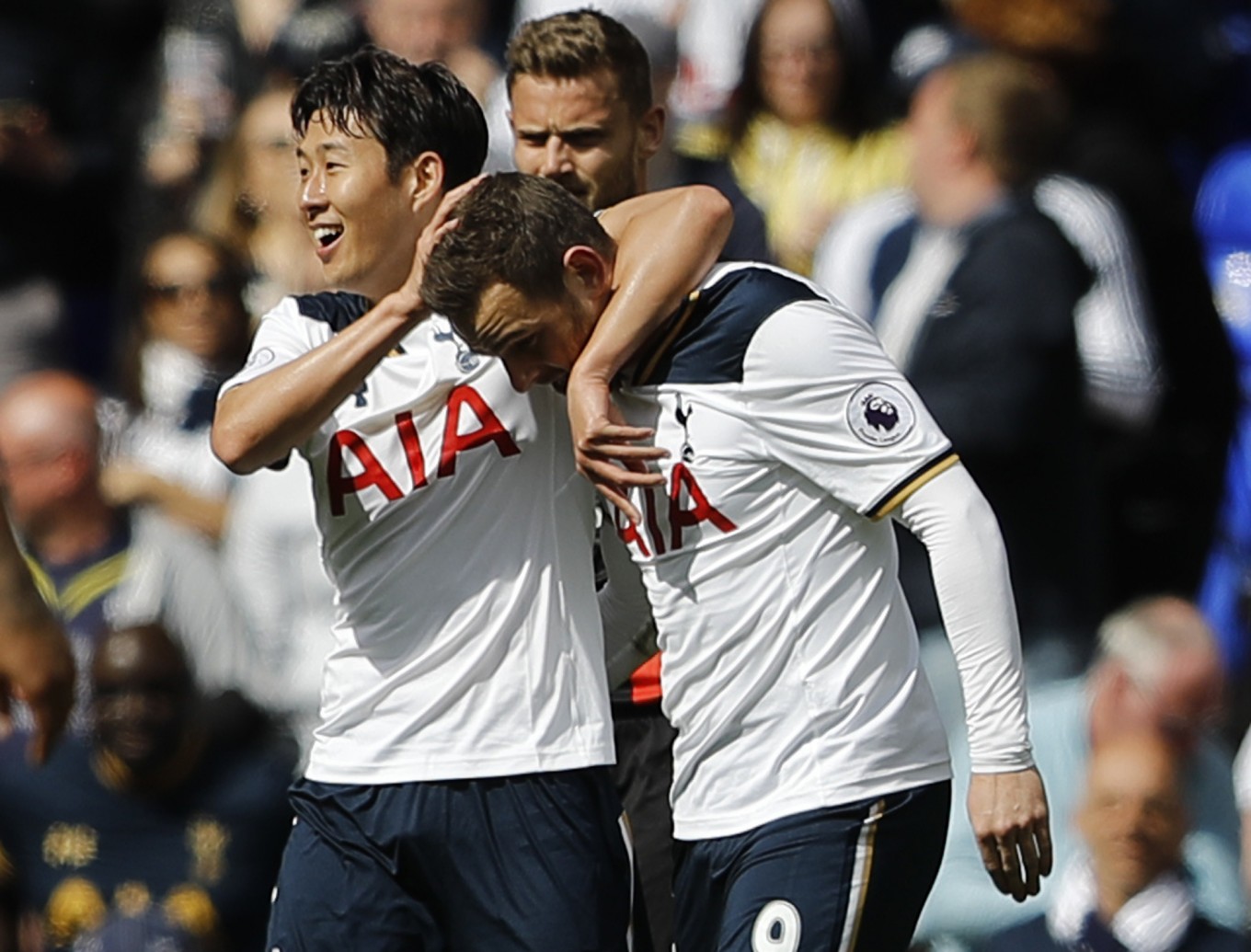 Spurs uses improved mentality to chase Chelsea for PL title