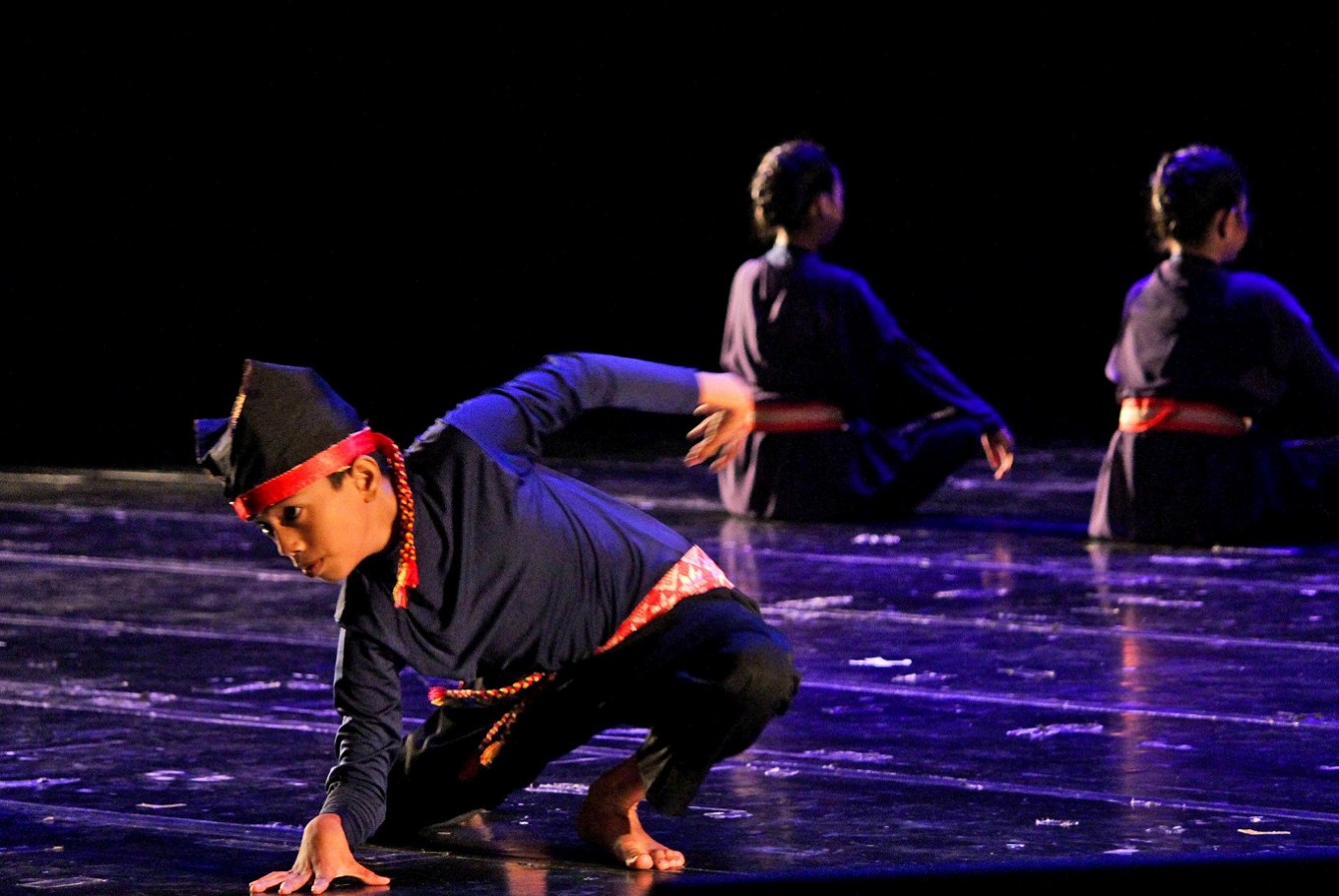 Dance groups blast the stage - Art & Culture - The Jakarta Post