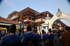 Jokowi inaugurates Klewer Market 