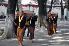 Jokowi asks Indonesia's royals to develop heritage tourism