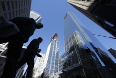 US economic growth weakened to 0.7 percent in first quarter 