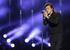 Harry Styles announces fall world tour ahead of solo album 