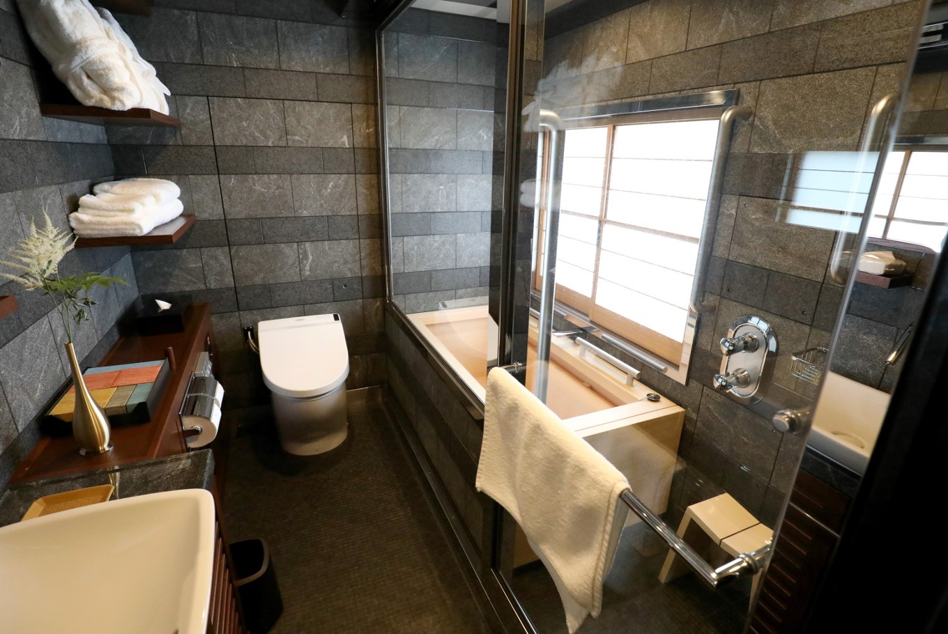 All aboard luxury Japanese train has bath and fireplace Lifestyle