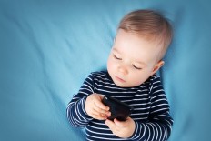A study found that the longer infants and children between 6 months and 2 years spent in front of a handheld screen, the more likely they were to have a delay in speech development.