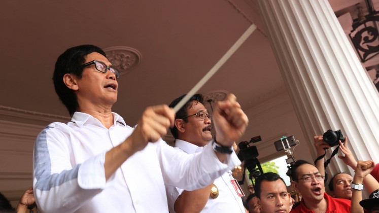 Musical master: Renowned composer and conductor Addie Muljadi Sumaatmadja (left) leads the City Hall Choir on May 10, 2017 at Jakarta City Hall in Central Jakarta.